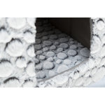 Cueva Mila, Blanco-Gris, 32 × 42 × 32 cm