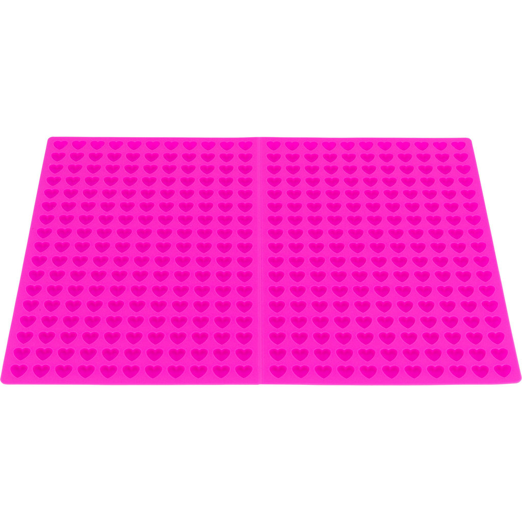 Baking mat with hearts